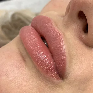 фото помадные губы перманентный макияж