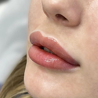 перманентный макияж губ мастер Анна Сорпи